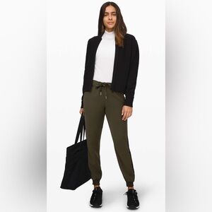 Lululemon On the Fly Jogger *Velvet Trim